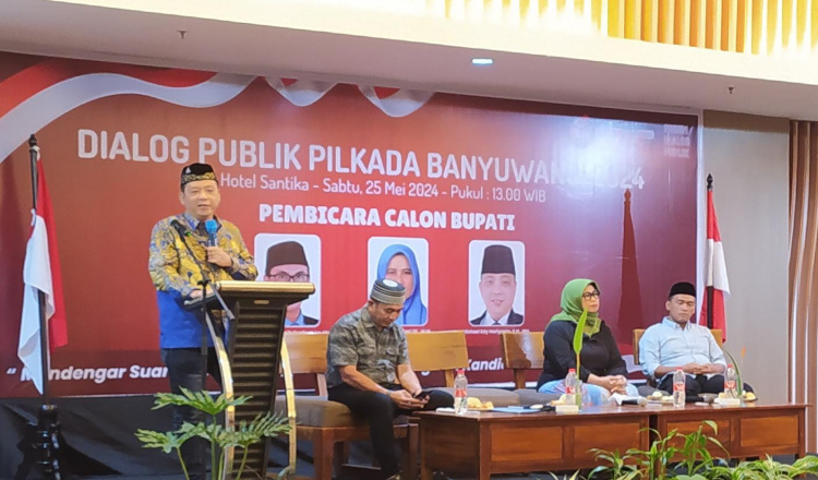 Forum dialog publik bakal calon Bupati Banyuwangi.